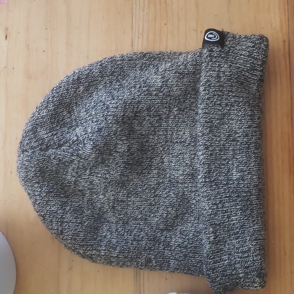 Coffee colored Neff beanie - Picture 3 of 3